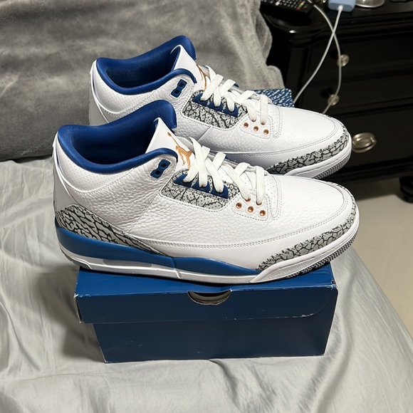 Literally new just taken out of the box for sale purposes - Picture 2 of 5